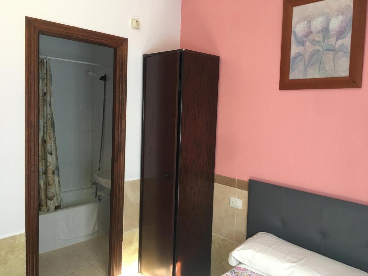 Hostal O Labrador Hotel O Hospital ภายนอก รูปภาพ